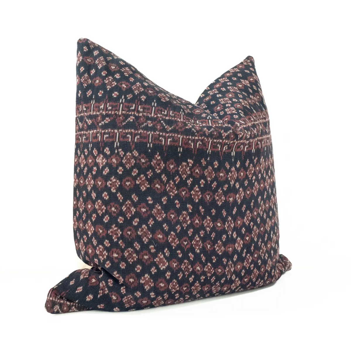 Turi Pillow - Source by Studio Skara, view 2