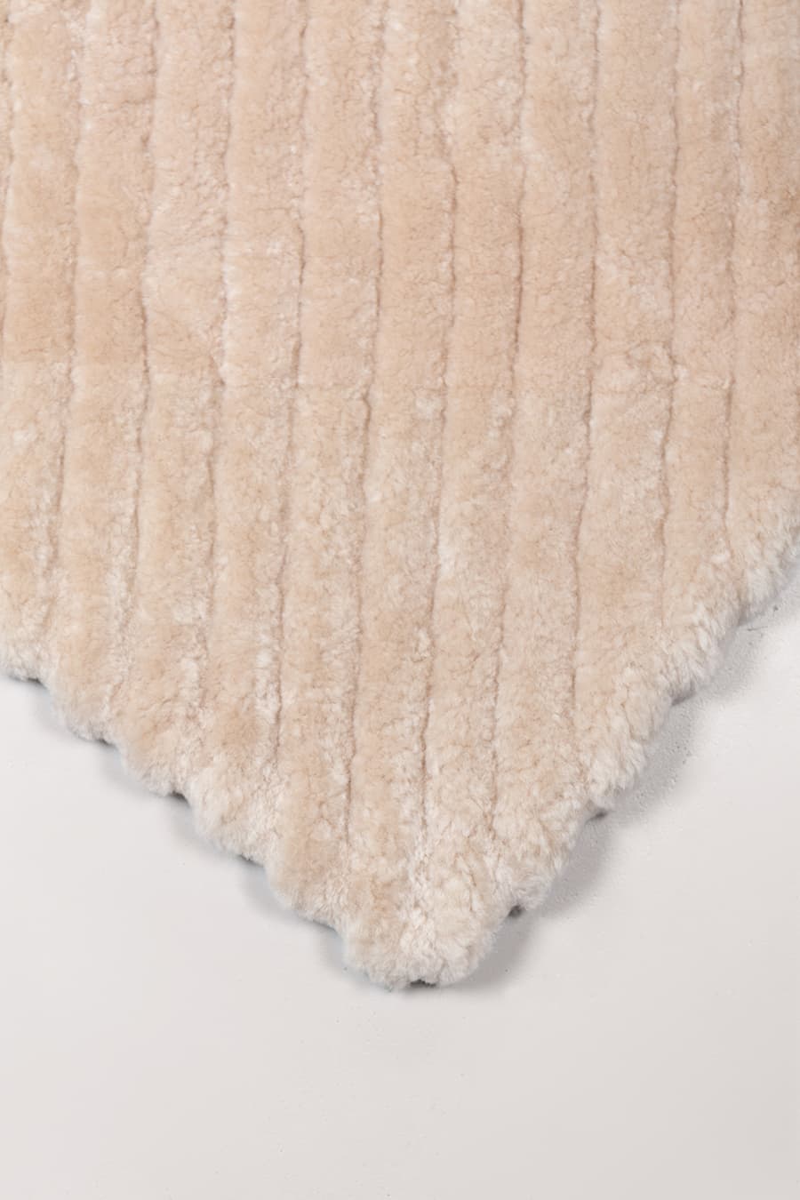 WEEKEND - Kilim Beige Shearling Rug - Homelosophy, view 7