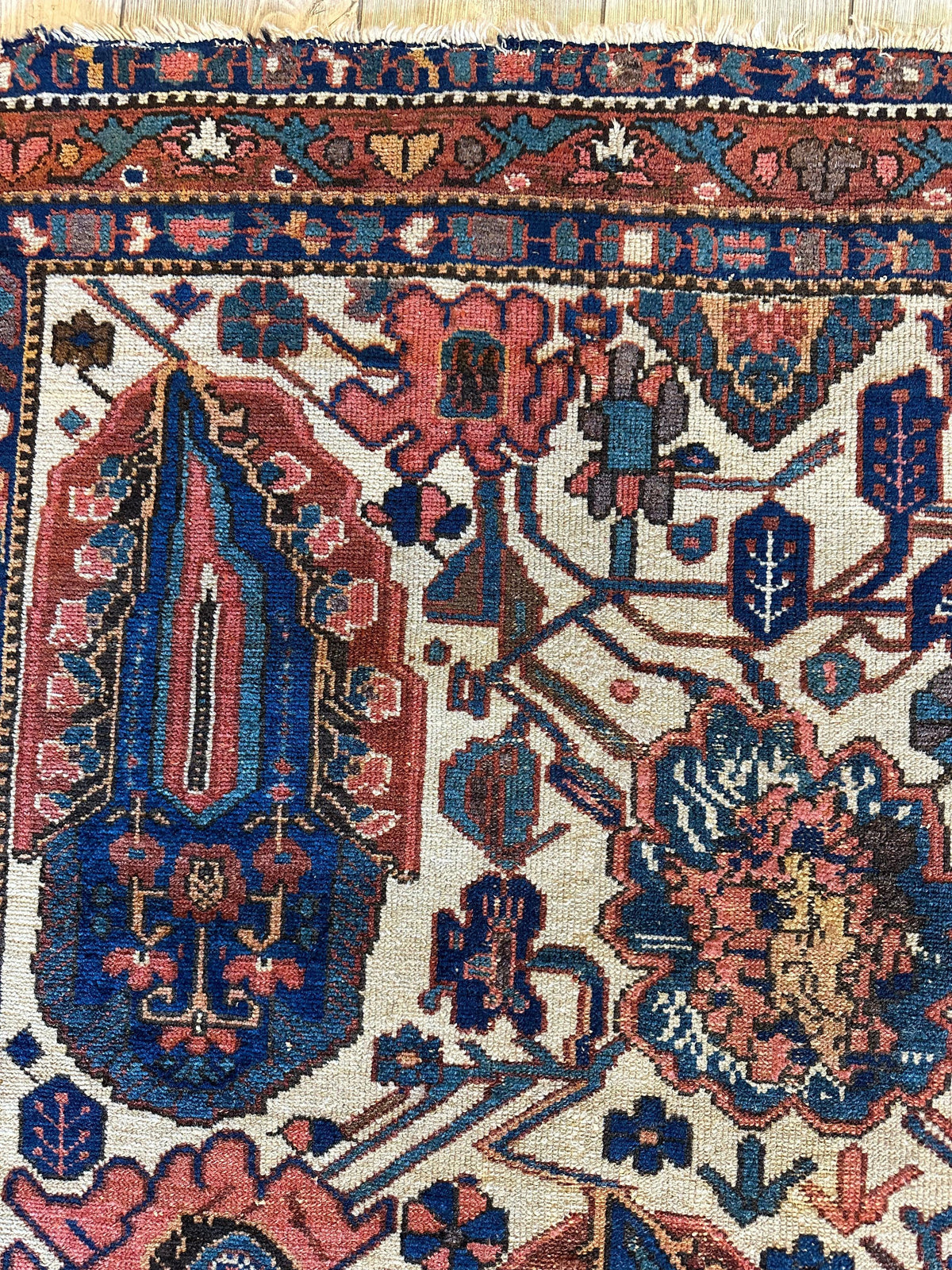 Antique Persian Malayer Rug 5x7 | Ivory, Navy & Red | Hand-Knotted Wool - Rugistan, view 4