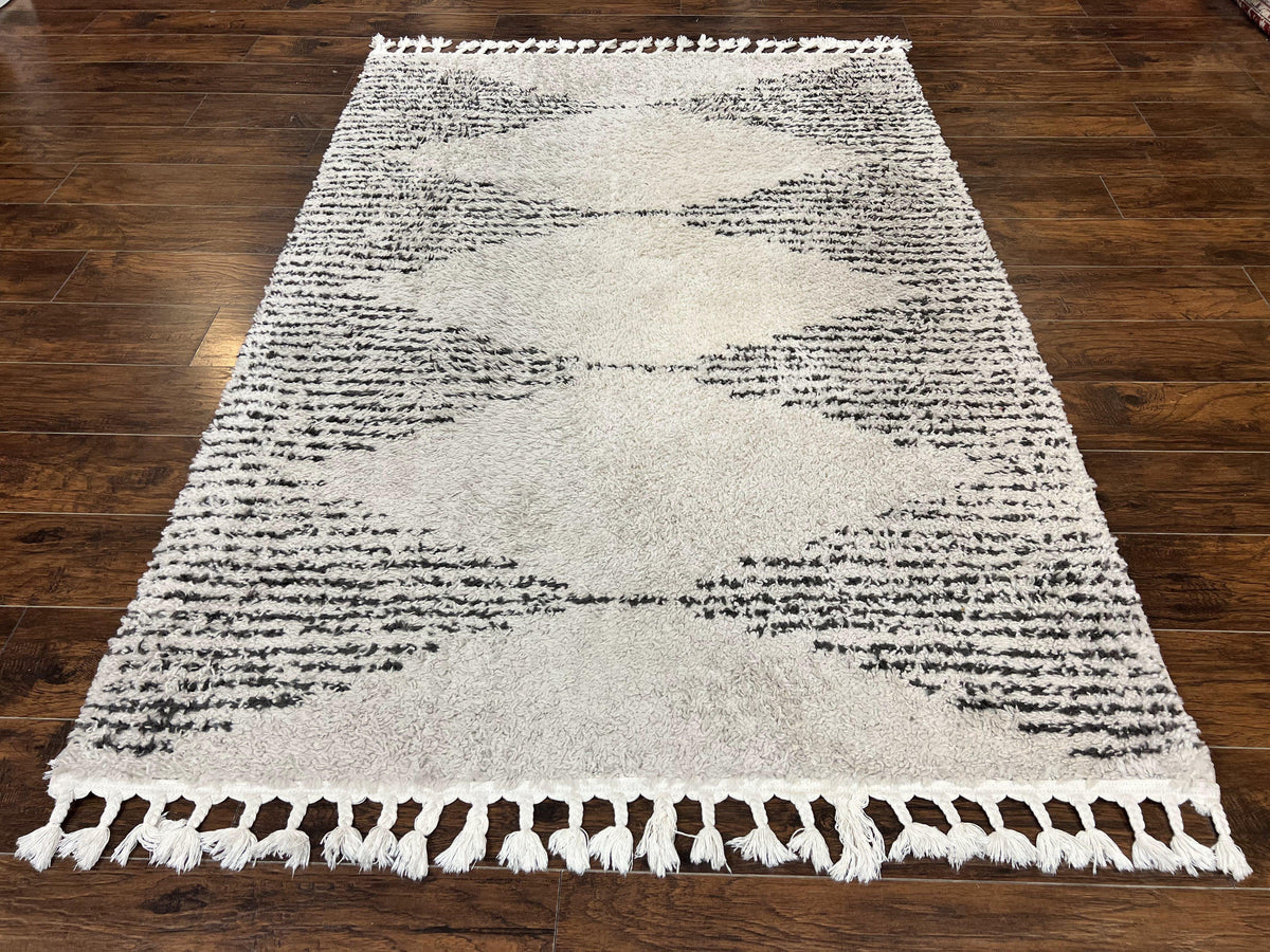 Shag Rug 5x8, Off White and Black Modern Contemporary Shag Area Rug, Moroccan Style Rug 5 x 8 ft, Medium Sized Rug, nuLoom Rug - Jewel Rugs, view 2