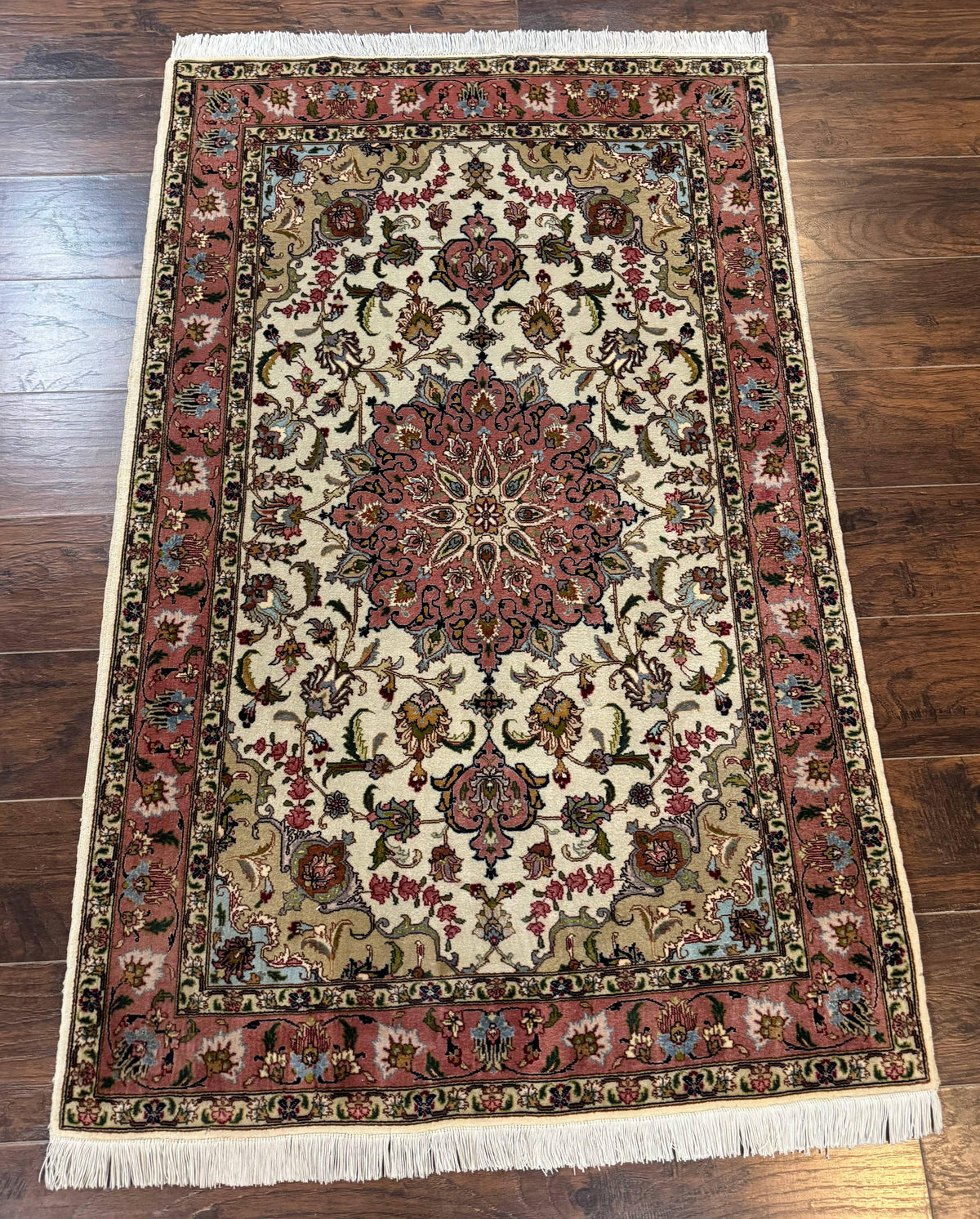Fine Persian Tabriz Rug 3x5, Floral Medallion, 340 KPSI, Ivory Salmon - Jewel Rugs, view 13