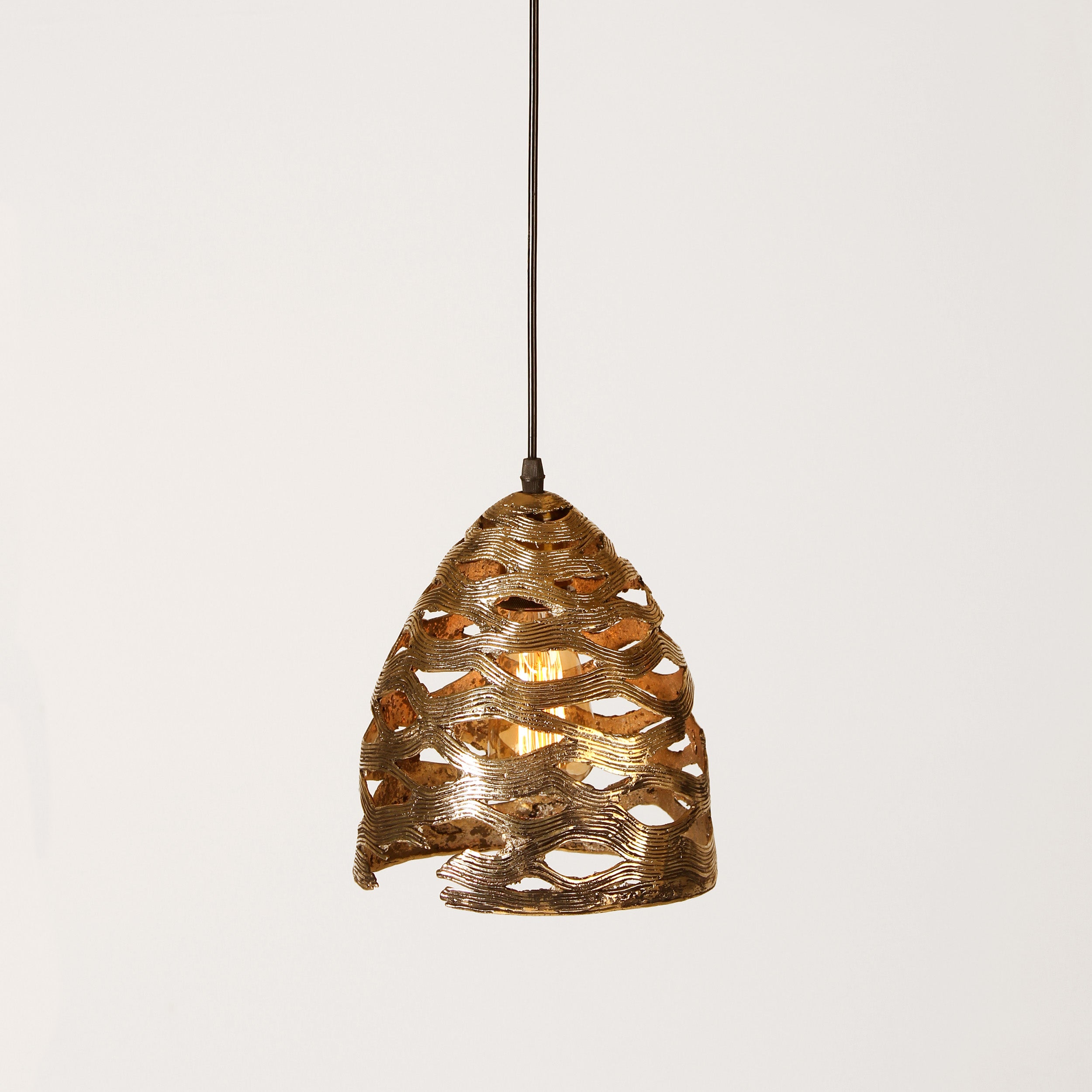 Lotus Pod Brass Lamp image 4