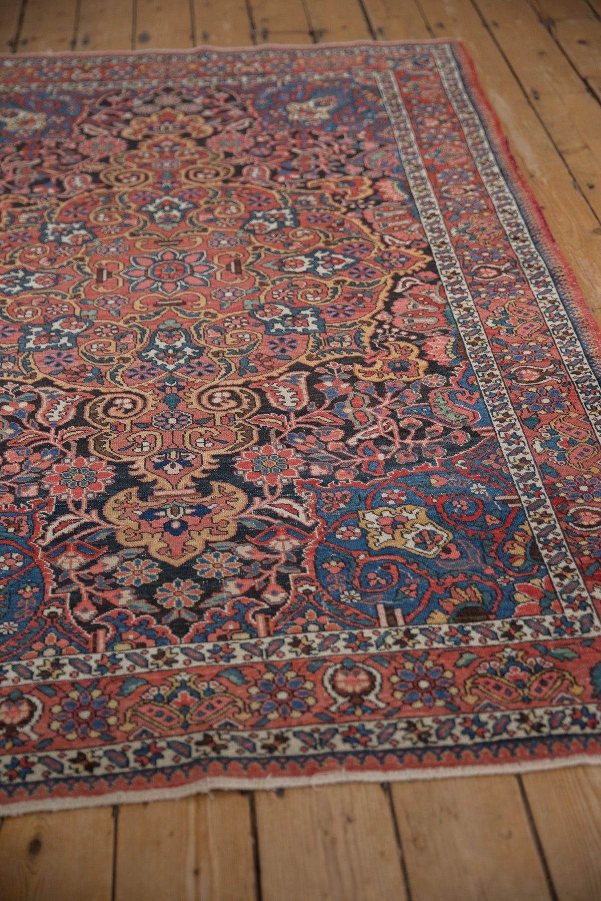 4.5x6.5 Vintage Isfahan Rug