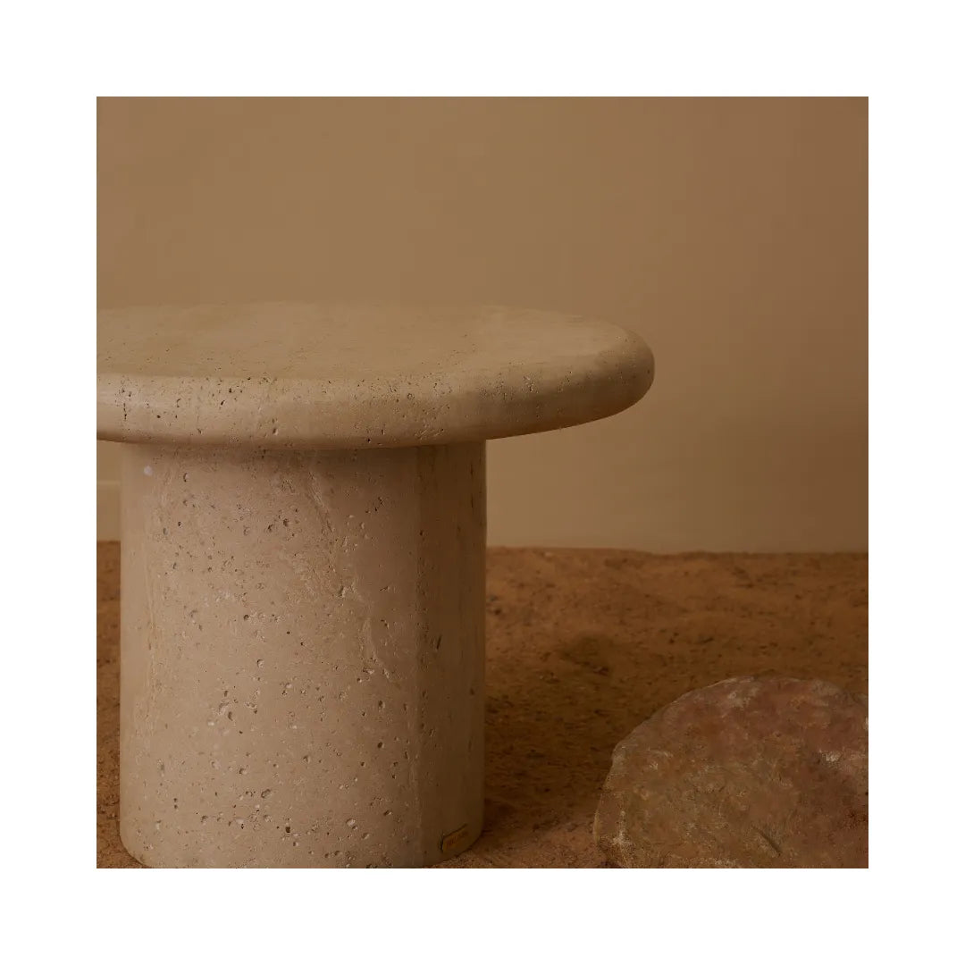 TujaSide Table image 4