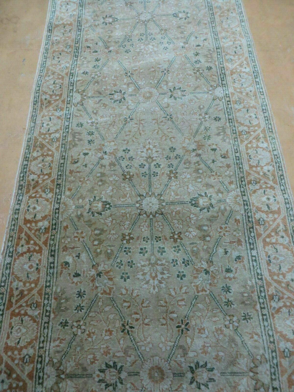 2' 8" X 12' SAFAVIEH Vintage Handmade Pakistan Wool Rug Runner Hand Knotted Wow - Jewel Rugs, view 4