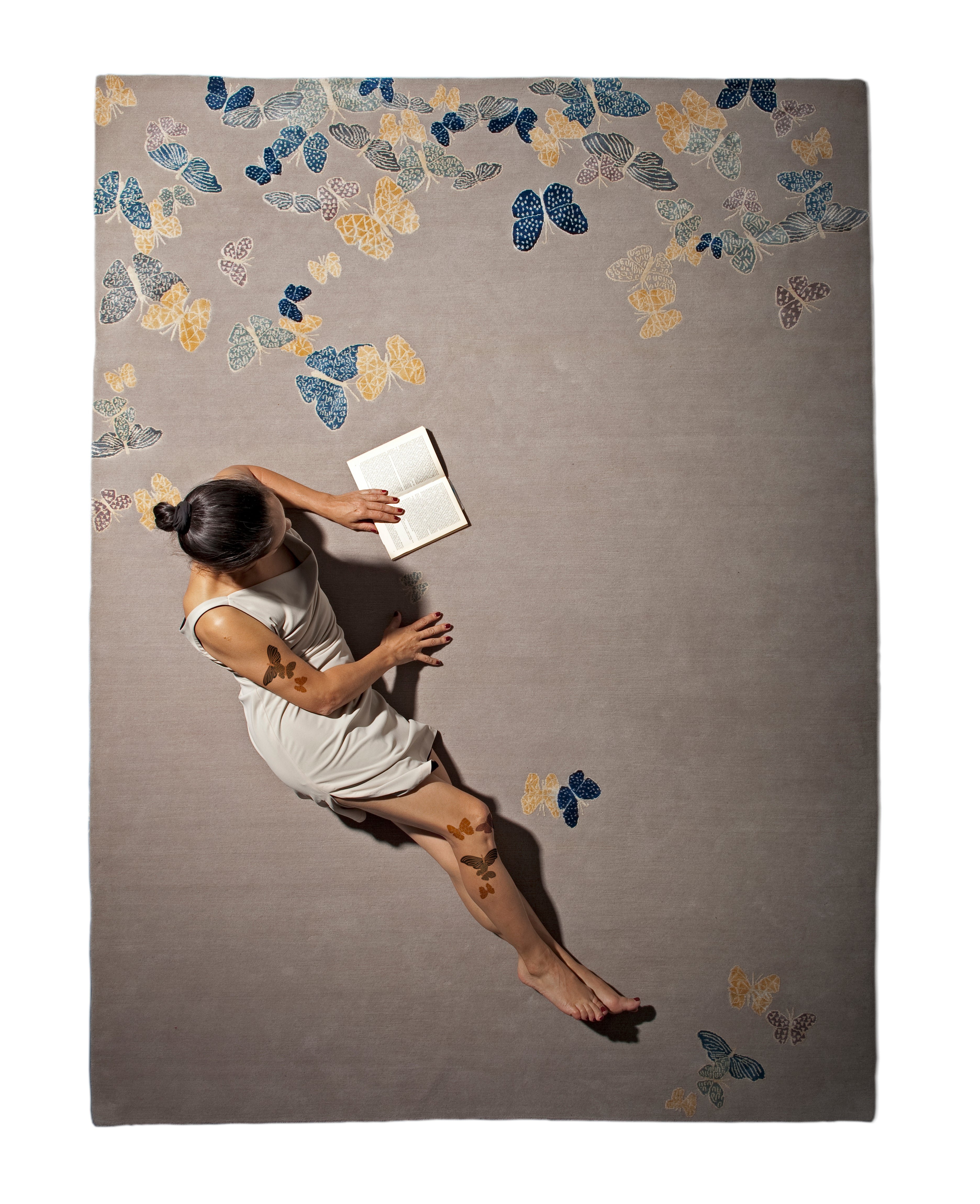 "Spirit in the Sky" - Beige Butterfly Rug in Wool and Silk - image 9