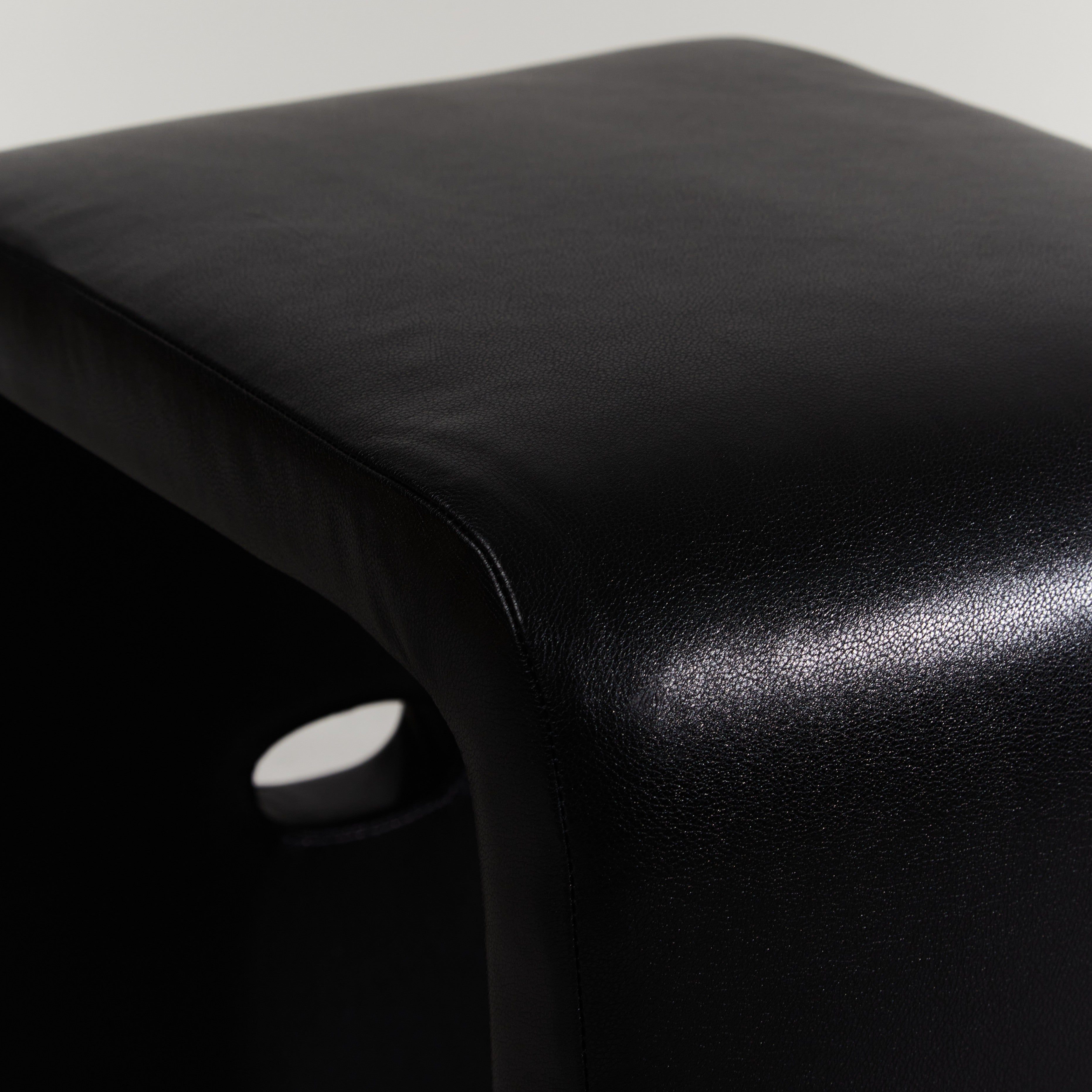 Momento - Stool image 9