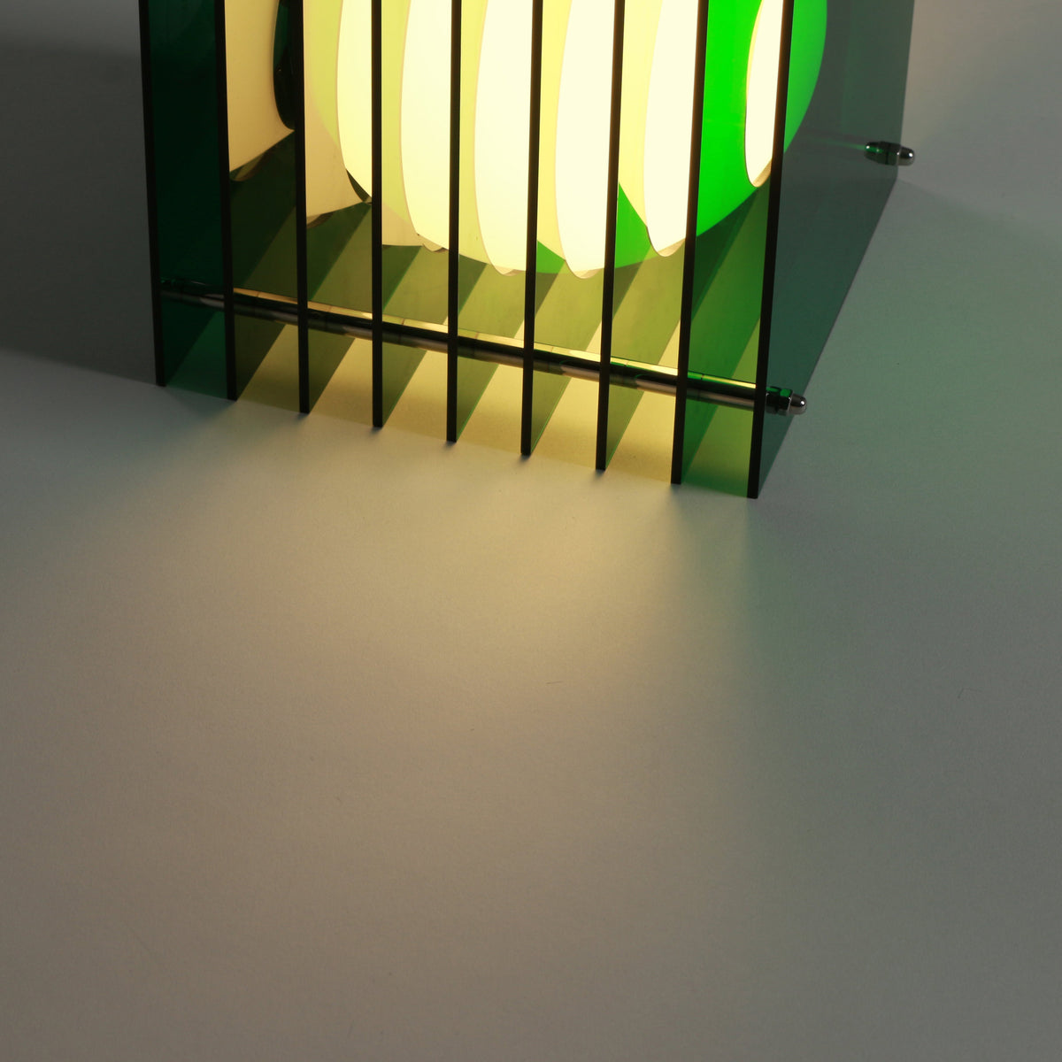 Lớp small square in green acrylic - BằNG, view 6
