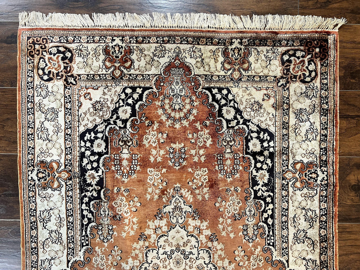 Turkish Silk Rug 3x5, Very Fine 400 KPSI, Floral Medallion, Hand Knotted - Jewel Rugs, view 4