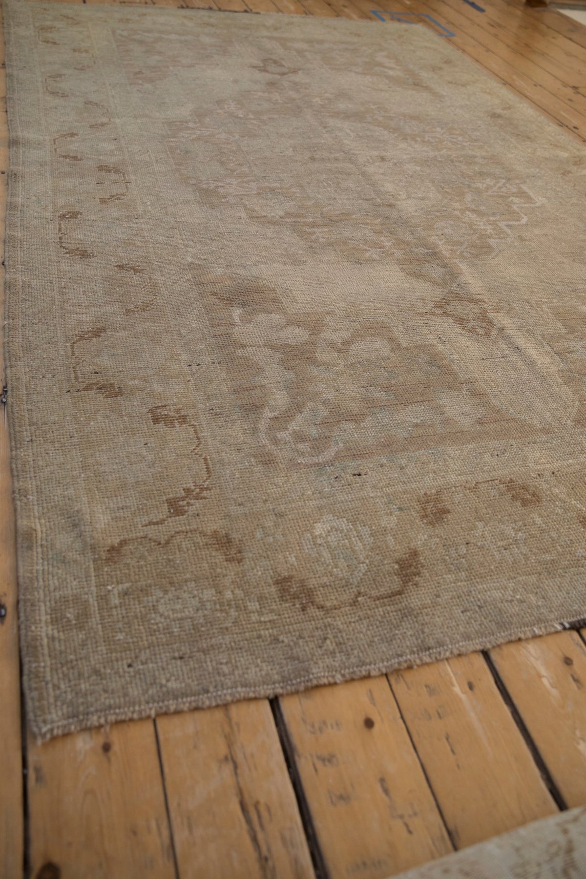 6x10 Vintage Distressed Oushak Carpet