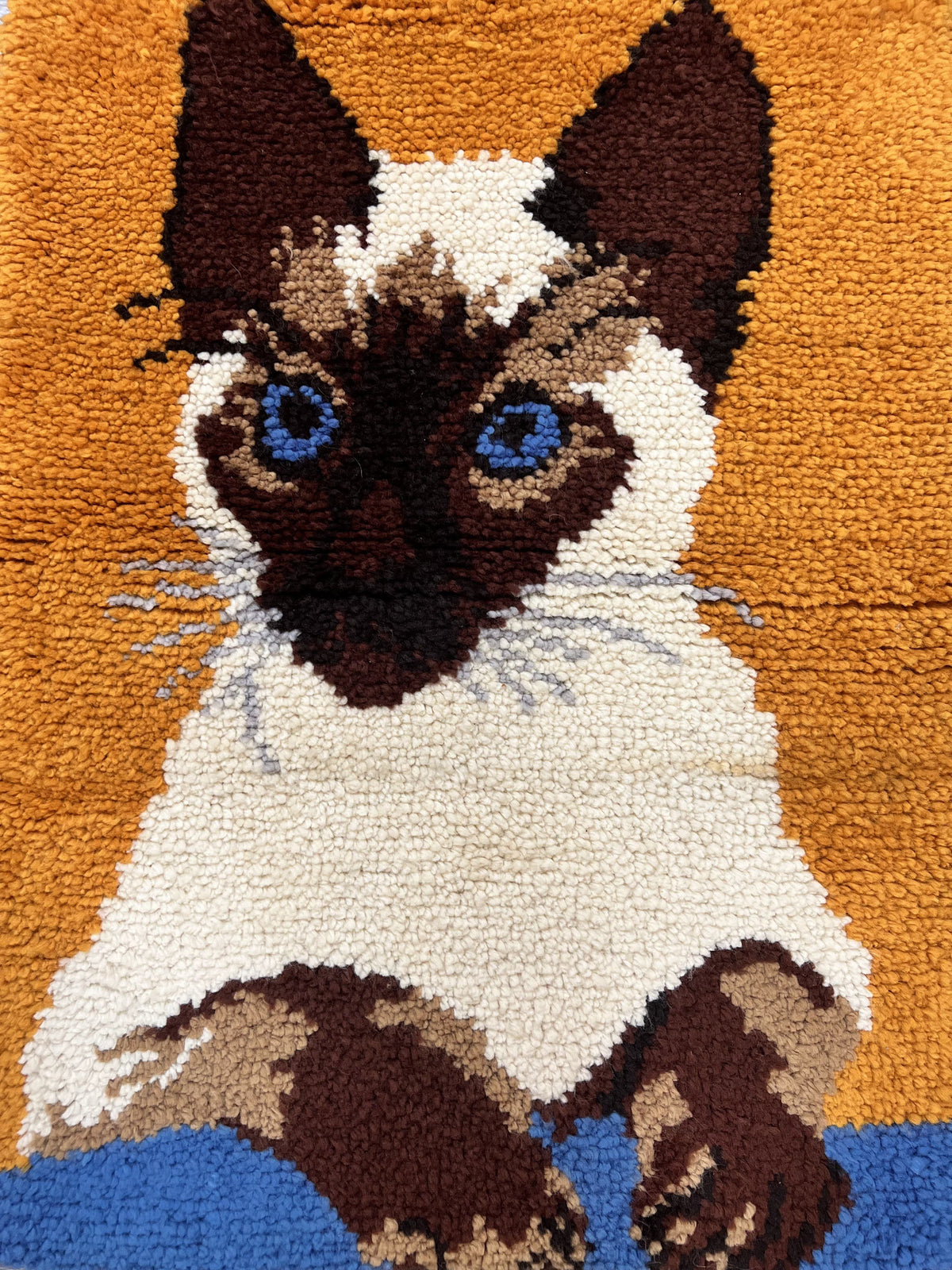 Small Shag Rug with Siamese Cat Pictorial, 2x3 ft Rug, Wool, Vintage, Danish Rya Shag Rug, Orange - Jewel Rugs, view 5