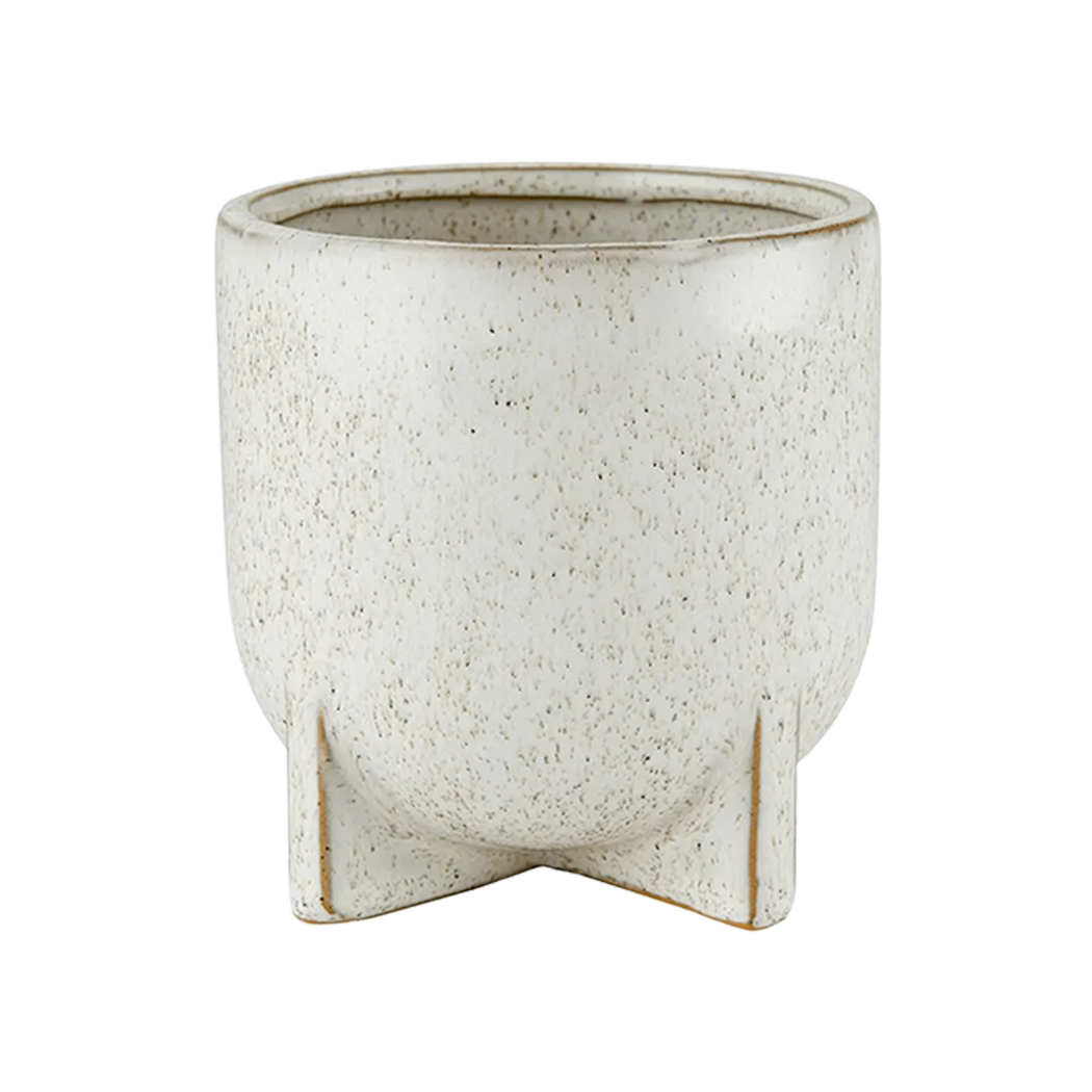 Finley Footed Pot - Source by Studio Skara, view 2