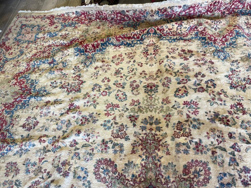 Antique Persian Kerman Rug 10x13 | Ivory, Pink & Red | Hand-Knotted Wool - Rugistan, view 6