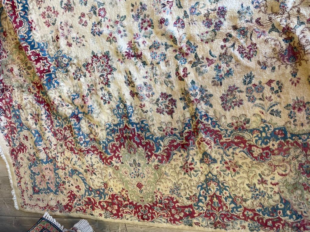 Antique Persian Kerman Rug 10x13 | Ivory, Pink & Red | Hand-Knotted Wool - Rugistan, view 7