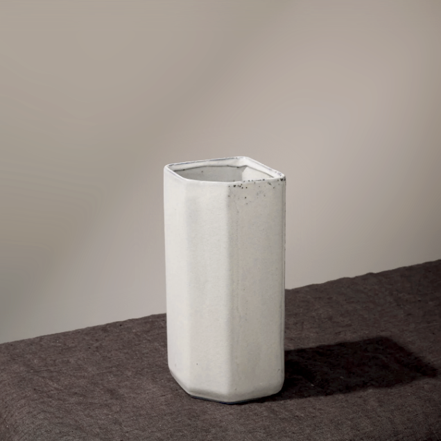 Kelis Vase - Source by Studio Skara, view 4
