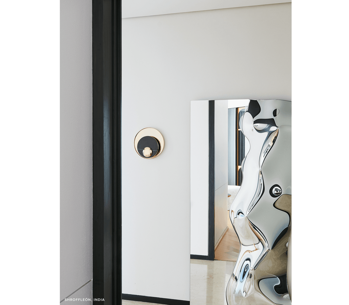 Metamorphosis Wall Lamp by Boca do Lobo – view 5