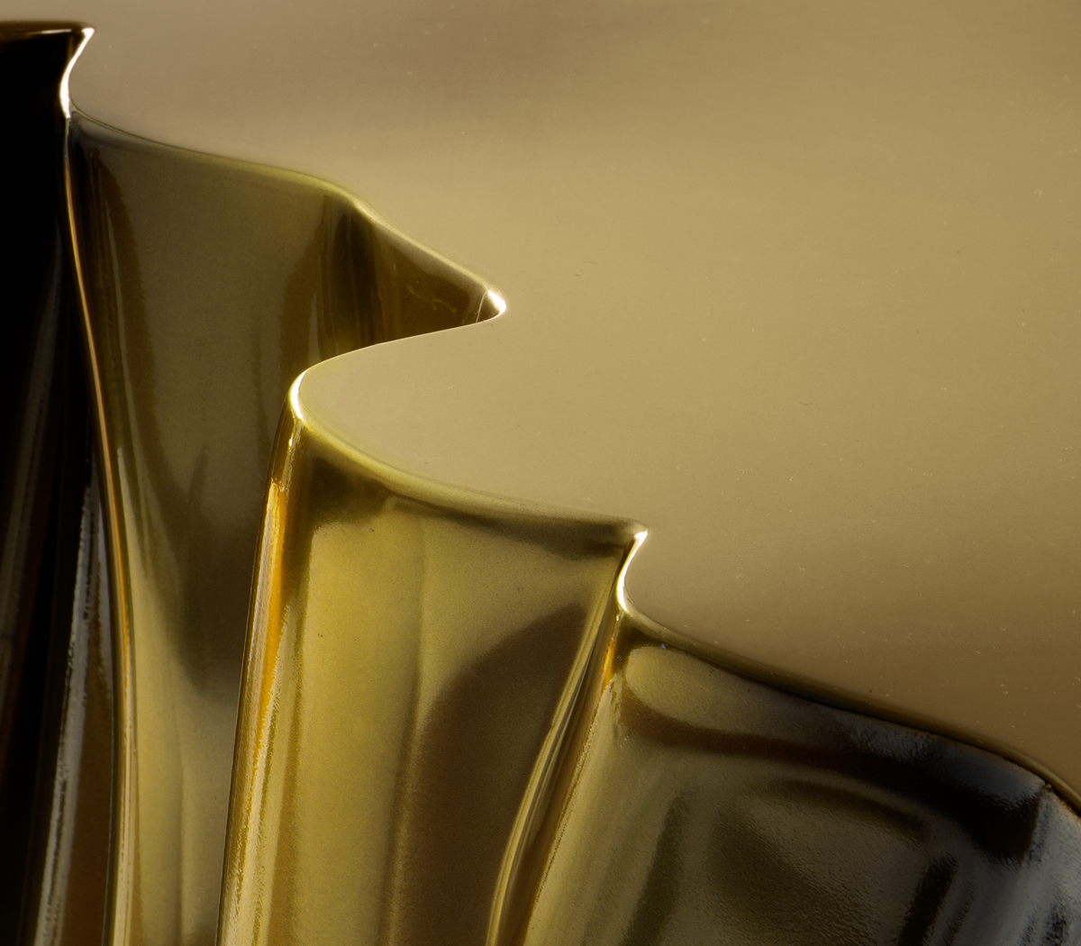 Monochrome Gold Gradient Console by Boca do Lobo – view 4