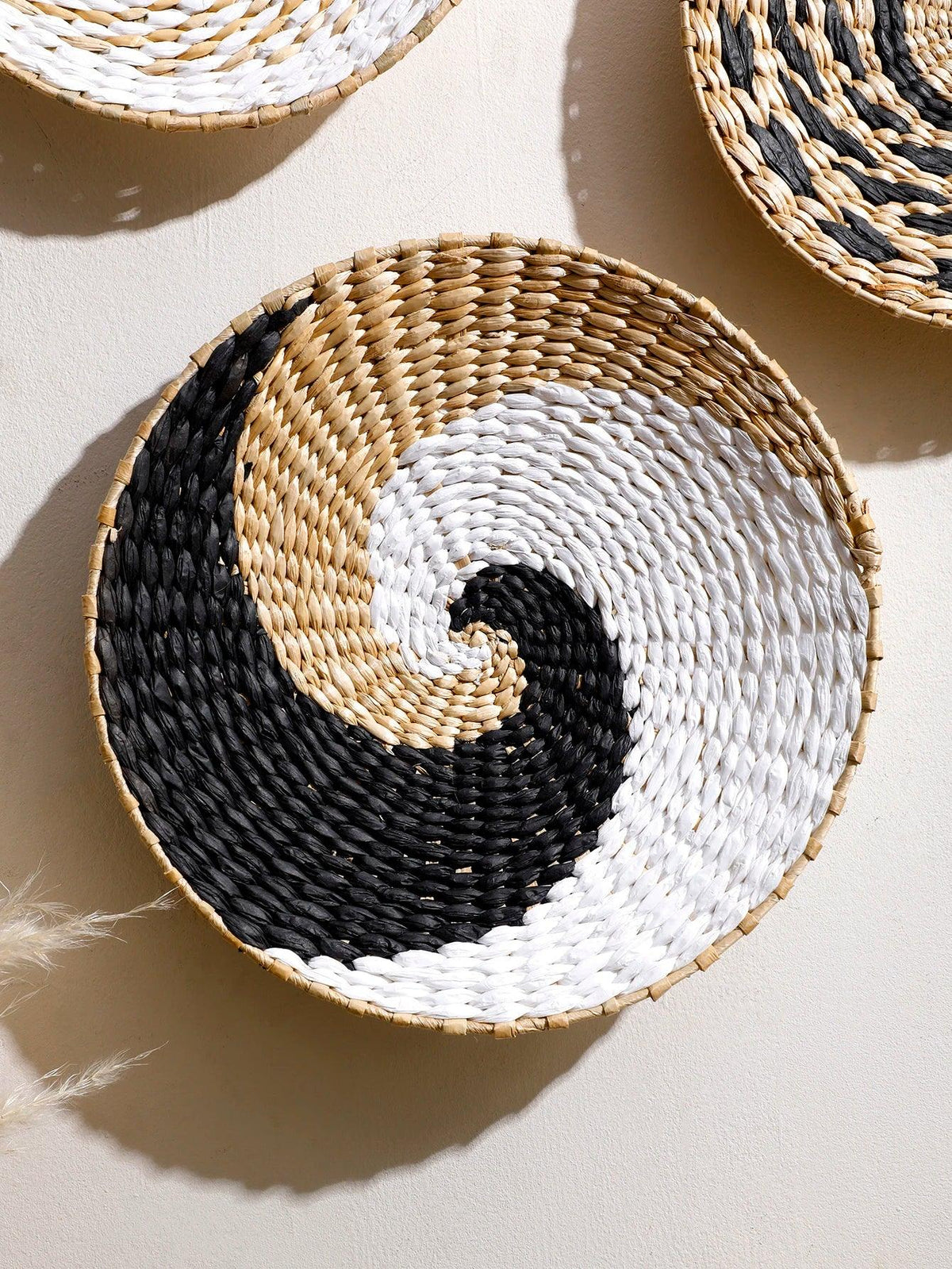 Natural Seagrass Handmade Wall Decor with Organic Texture
