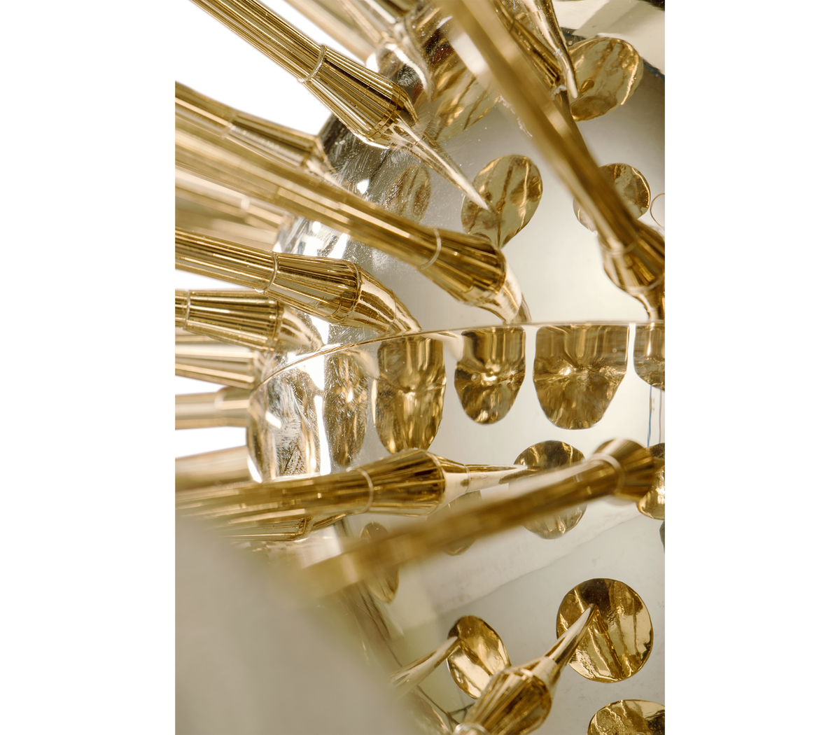 Newton Eliptic Suspension Lamp by Boca do Lobo – view 4