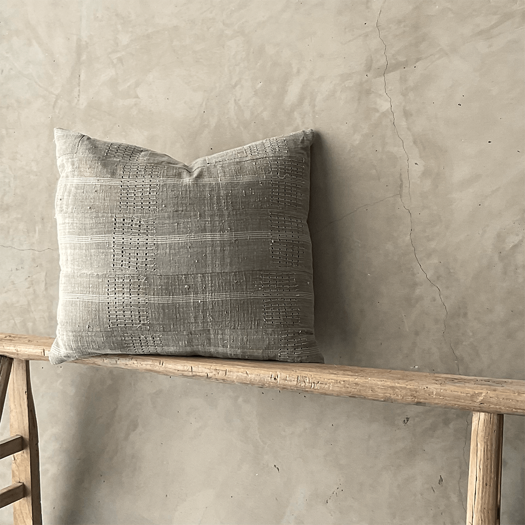 Vintage Fabric Pillow #T.1021 - Source by Studio Skara, view 4
