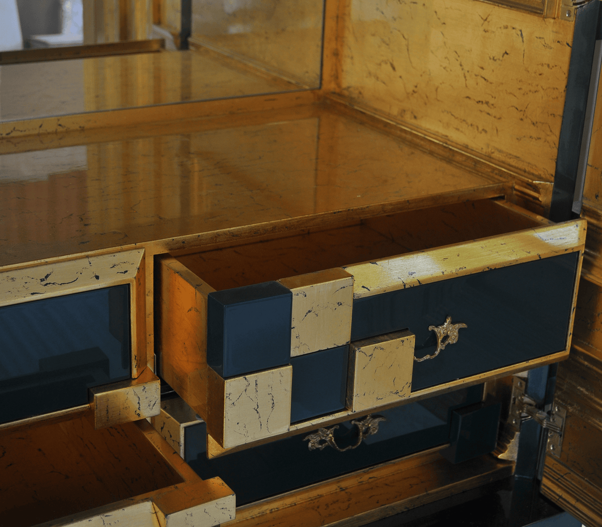 Piccadilly Cabinet by Boca do Lobo – view 9