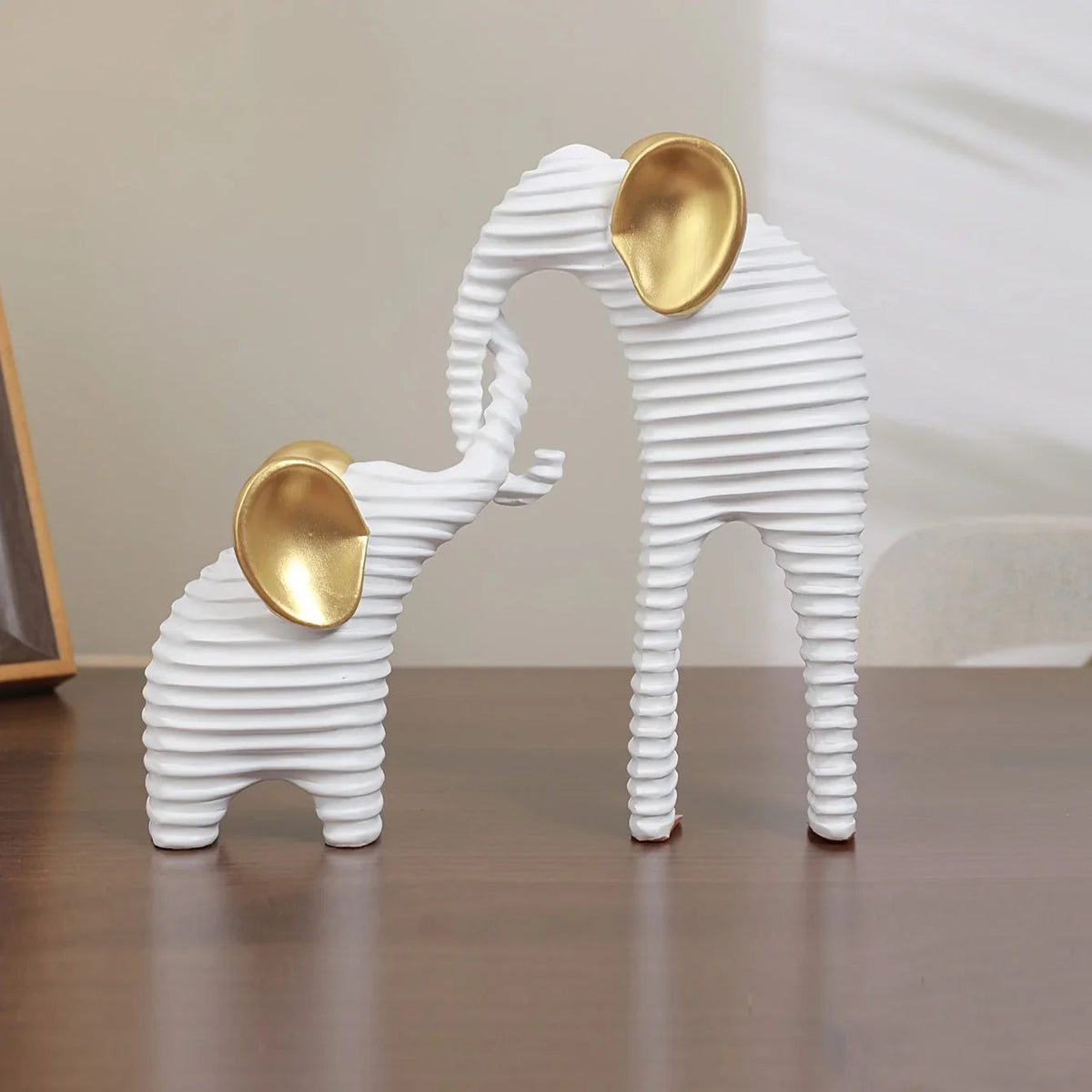 Two High-End Black And Golden/White And Golden Parent- Elephant Figurines for Home Decor, Suitable for Living Rooms, Entryways, Wine Cabinets, And TV Stands.